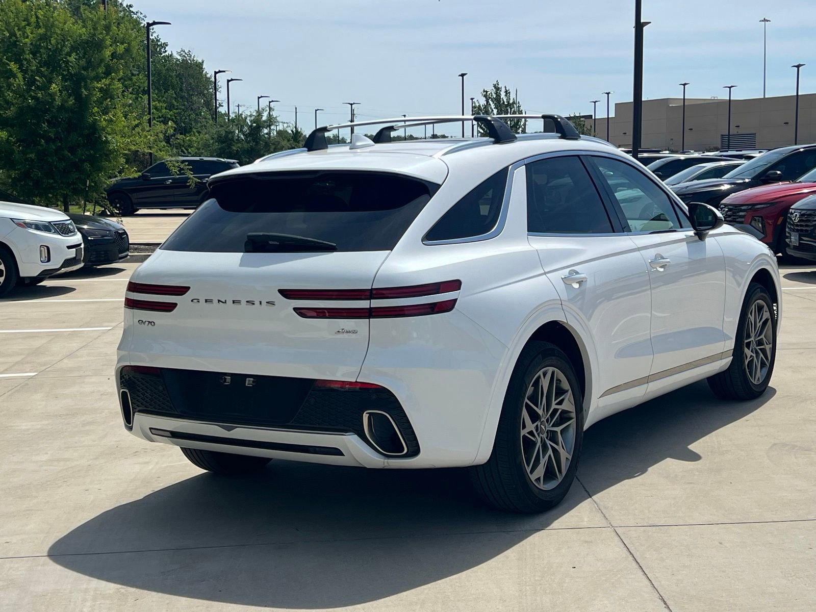 Used 2023 Genesis GV70 2.5T w/ Select Package AWD/4WD image 11