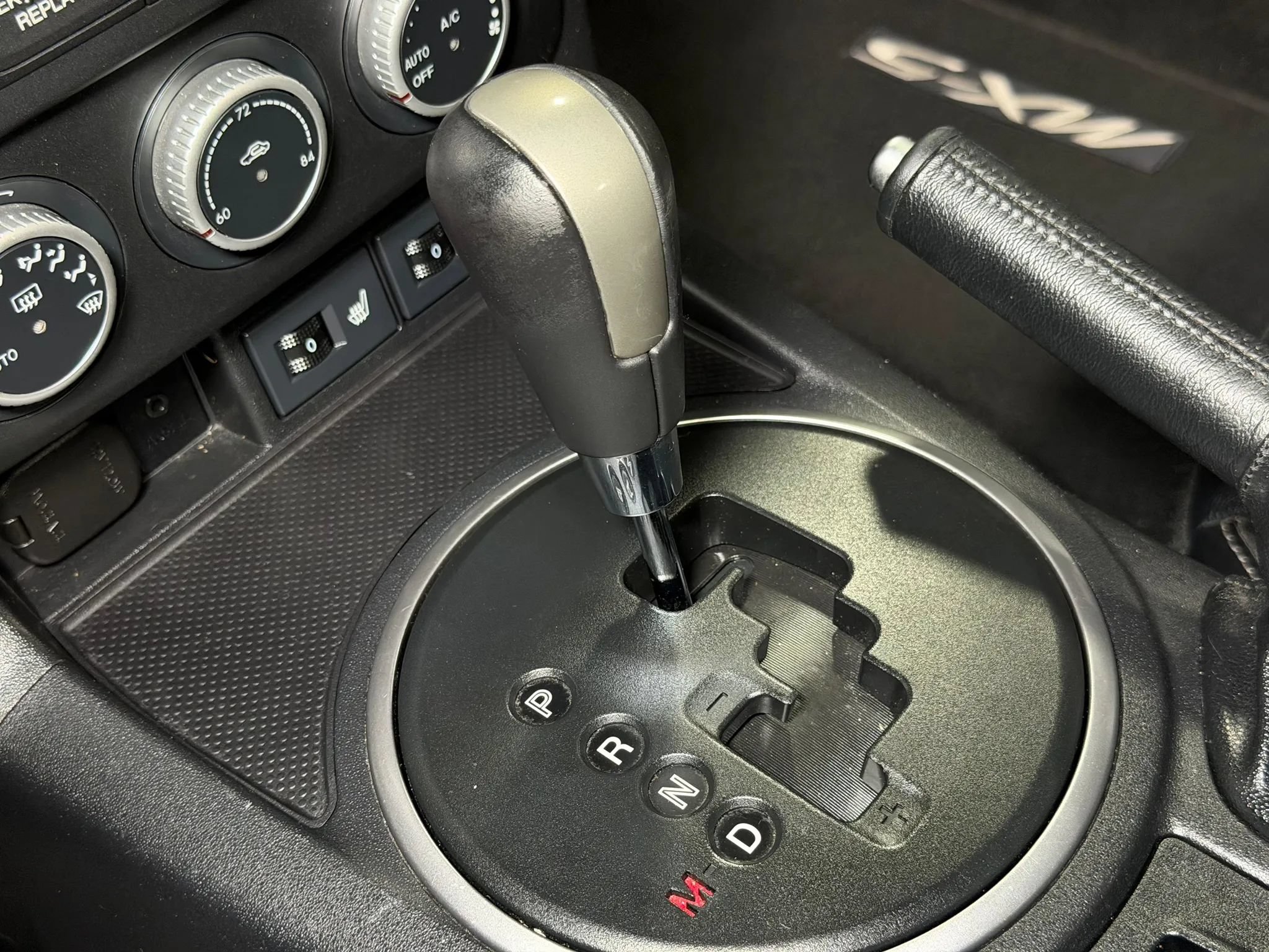Used 2014 MAZDA MX-5 Miata Grand Touring RWD image 13