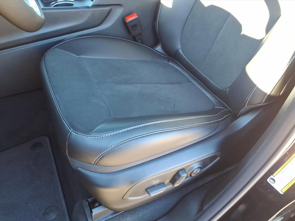 New 2026 Jeep Grand Cherokee Altitude image 16