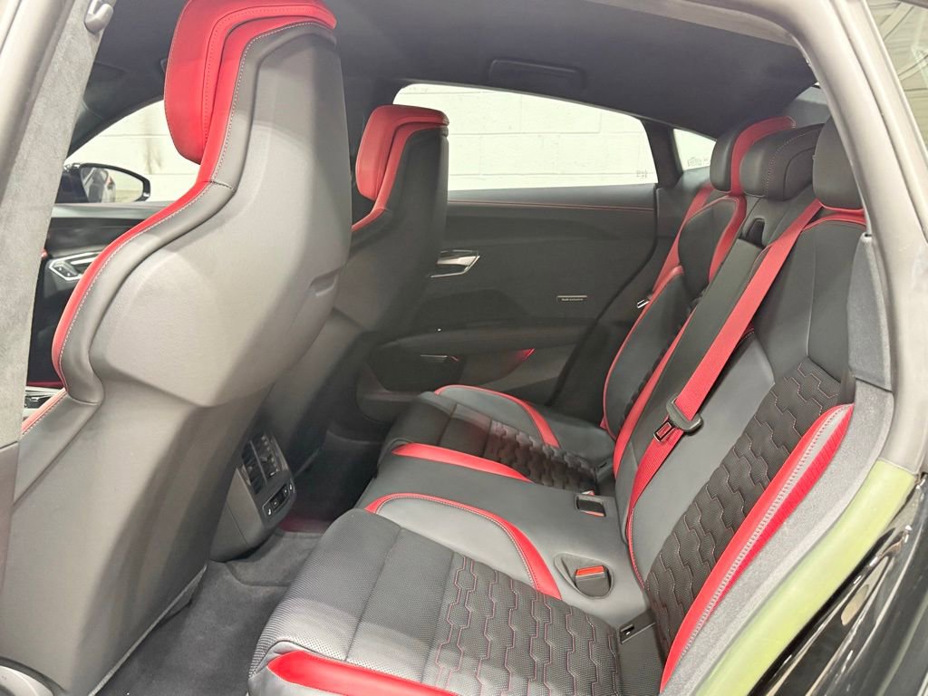 Used 2023 Audi RS e-tron GT image 37
