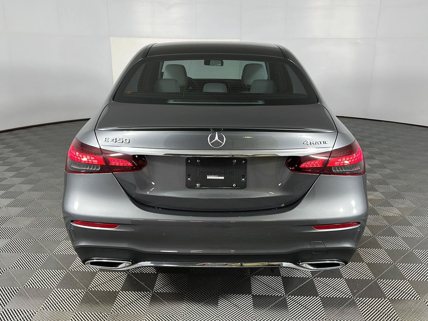 Used 2023 Mercedes-Benz E 450 4MATIC Sedan image 25