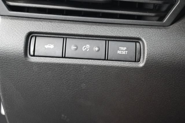 Used 2025 Nissan Altima 2.5 SV FWD image 14