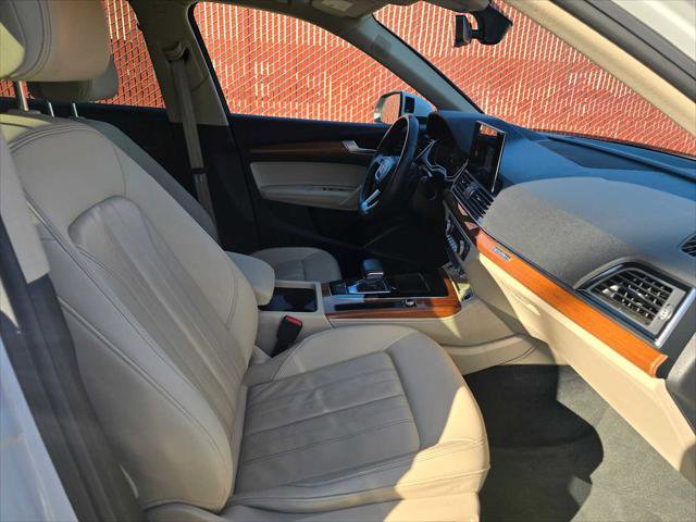 Used 2023 Audi Q5 2.0T Premium Plus w/ Premium Plus Package image 11