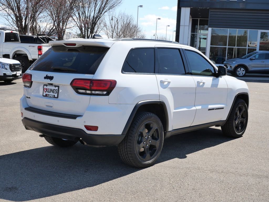 Used 2019 Jeep Grand Cherokee Laredo image 12