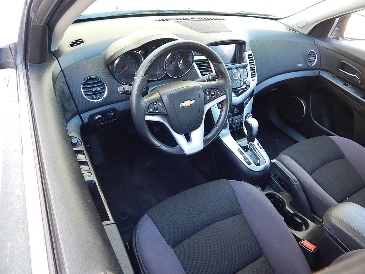 Used 2014 Chevrolet Cruze LT w/ All-Star Edition image 16