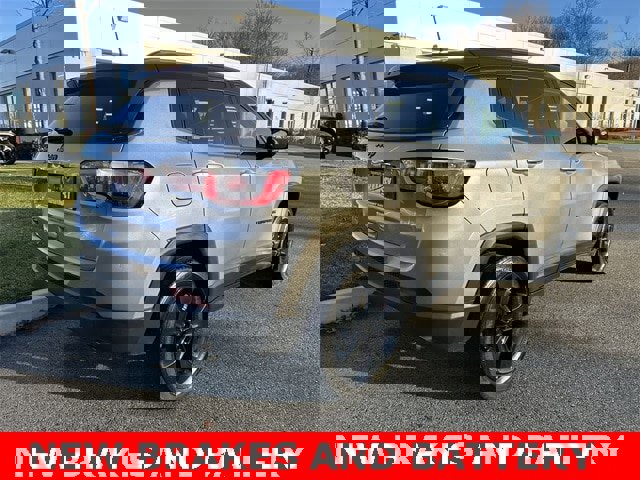 Certified 2020 Jeep Compass Latitude image 8