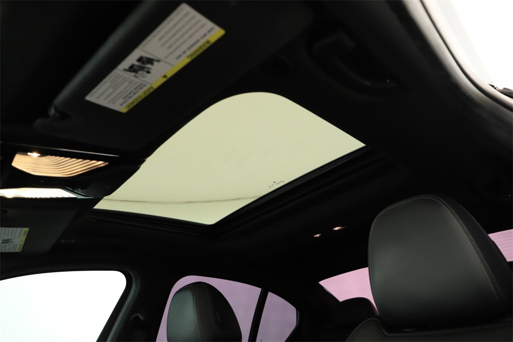 Used 2022 BMW 330e w/ M Sport Package image 26