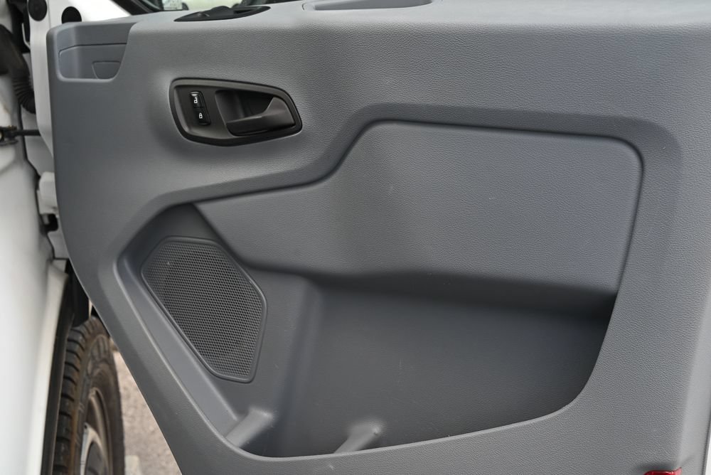 Used 2018 Ford Transit 250 148 High Roof RWD image 16