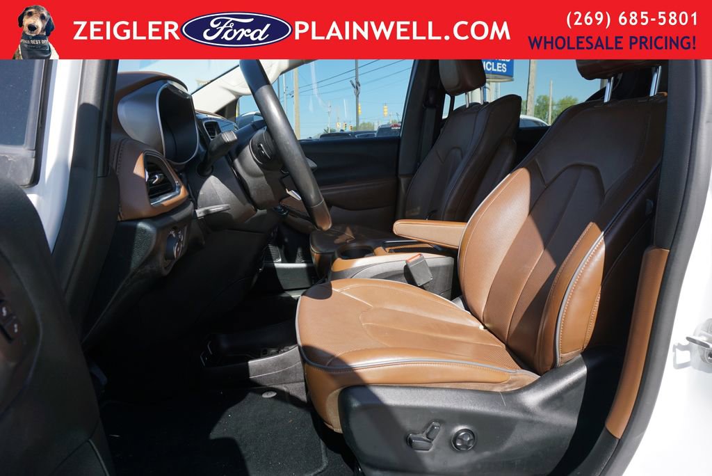 Used 2019 Chrysler Pacifica Limited w/ Advanced Safetytec Group FWD image 21