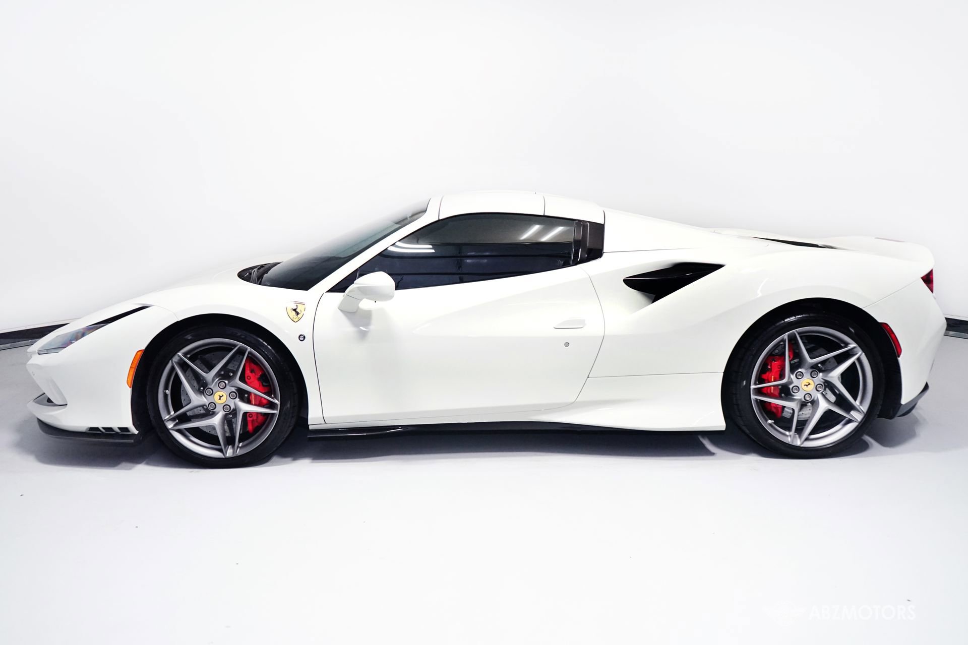 Used 2021 Ferrari F8 Tributo image 5