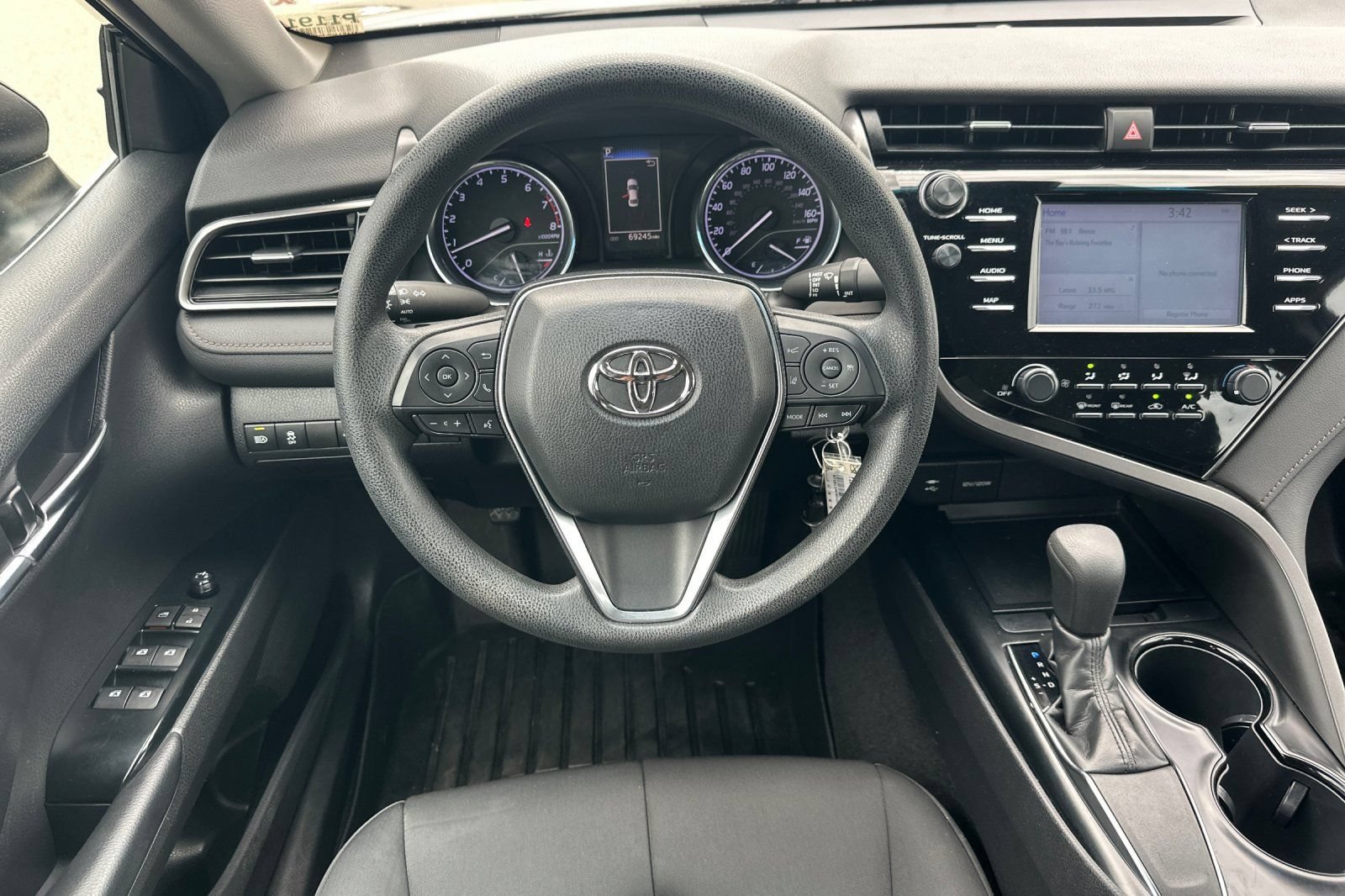 Used 2019 Toyota Camry LE FWD image 15