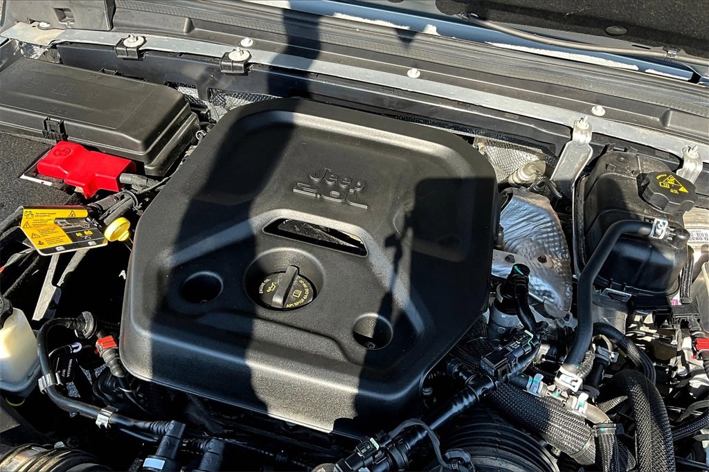 Used 2024 Jeep Wrangler Sahara image 34