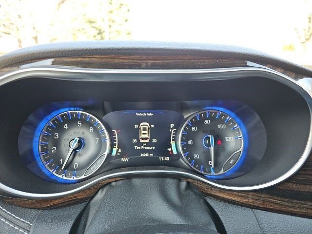 Used 2022 Chrysler Pacifica Limited w/ Uconnect Theater Family Group image 22