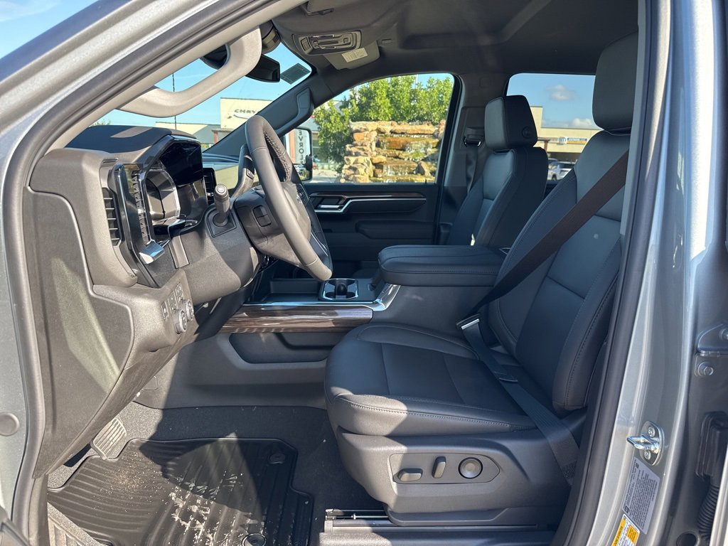 New 2026 Chevrolet Silverado 3500 LT w/ Trail Boss Package image 13