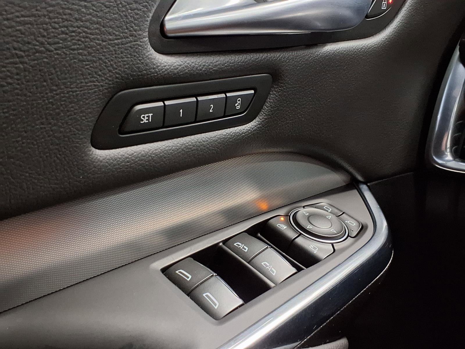 Certified 2023 Cadillac XT4 Premium Luxury w/ Technology Package FWD image 28