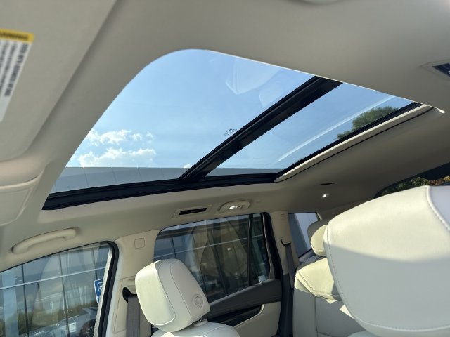 Used 2020 Cadillac XT6 Premium Luxury AWD/4WD image 19