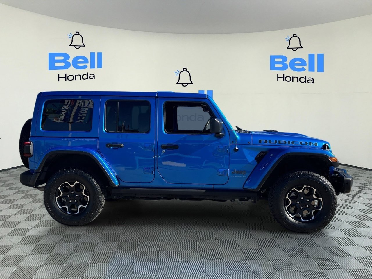Used 2023 Jeep Wrangler Unlimited Rubicon 4xe w/ Steel Bumper Group AWD/4WD image 5