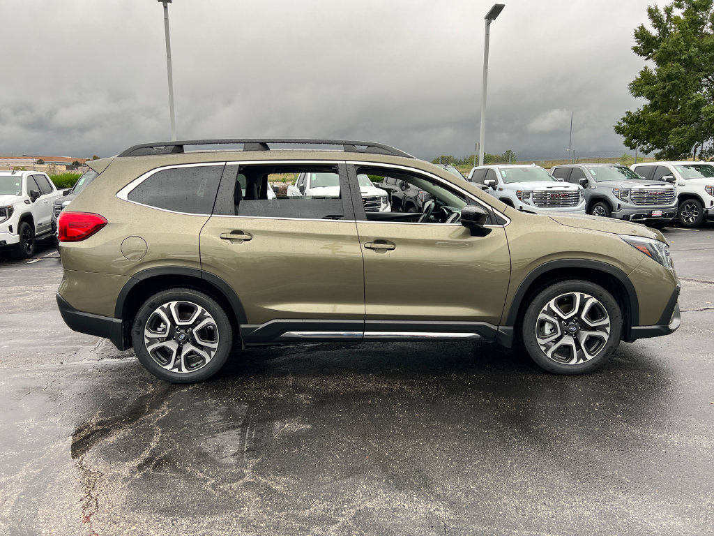 Used 2024 Subaru Ascent Limited w/ Technology Package AWD/4WD image 5