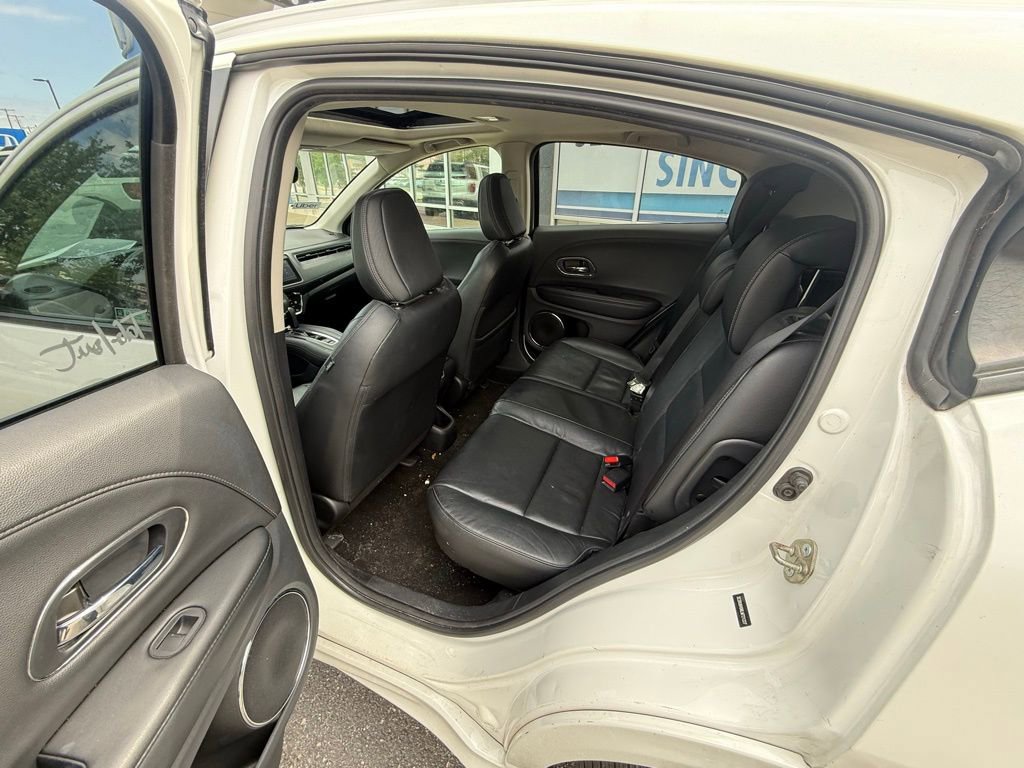 Used 2020 Honda HR-V Touring image 7