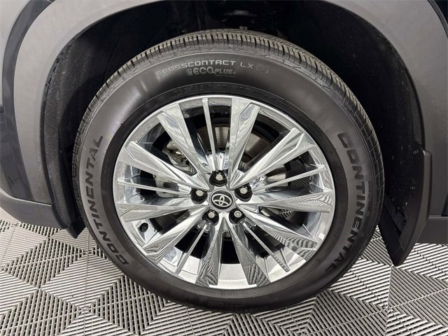 Used 2024 Toyota Grand Highlander Platinum image 29