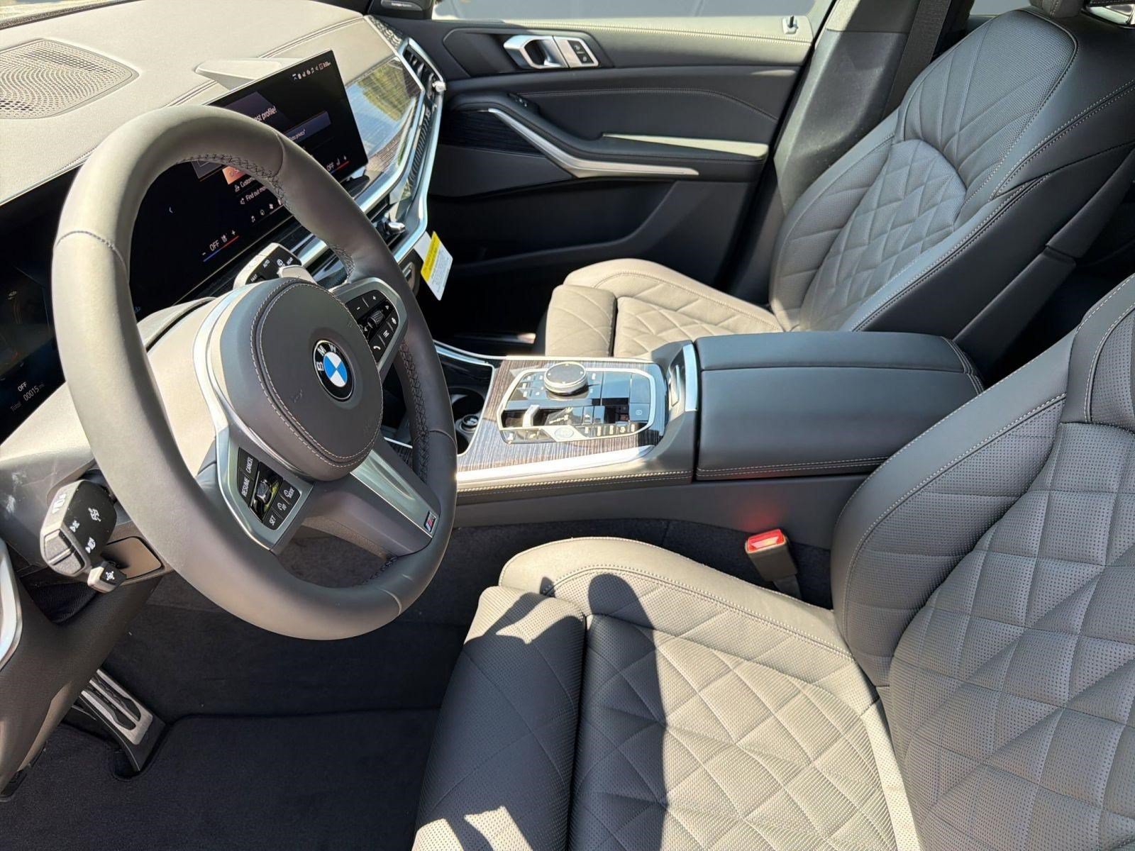 New 2026 BMW X5 xDrive40i w/ M Sport Package AWD/4WD image 5