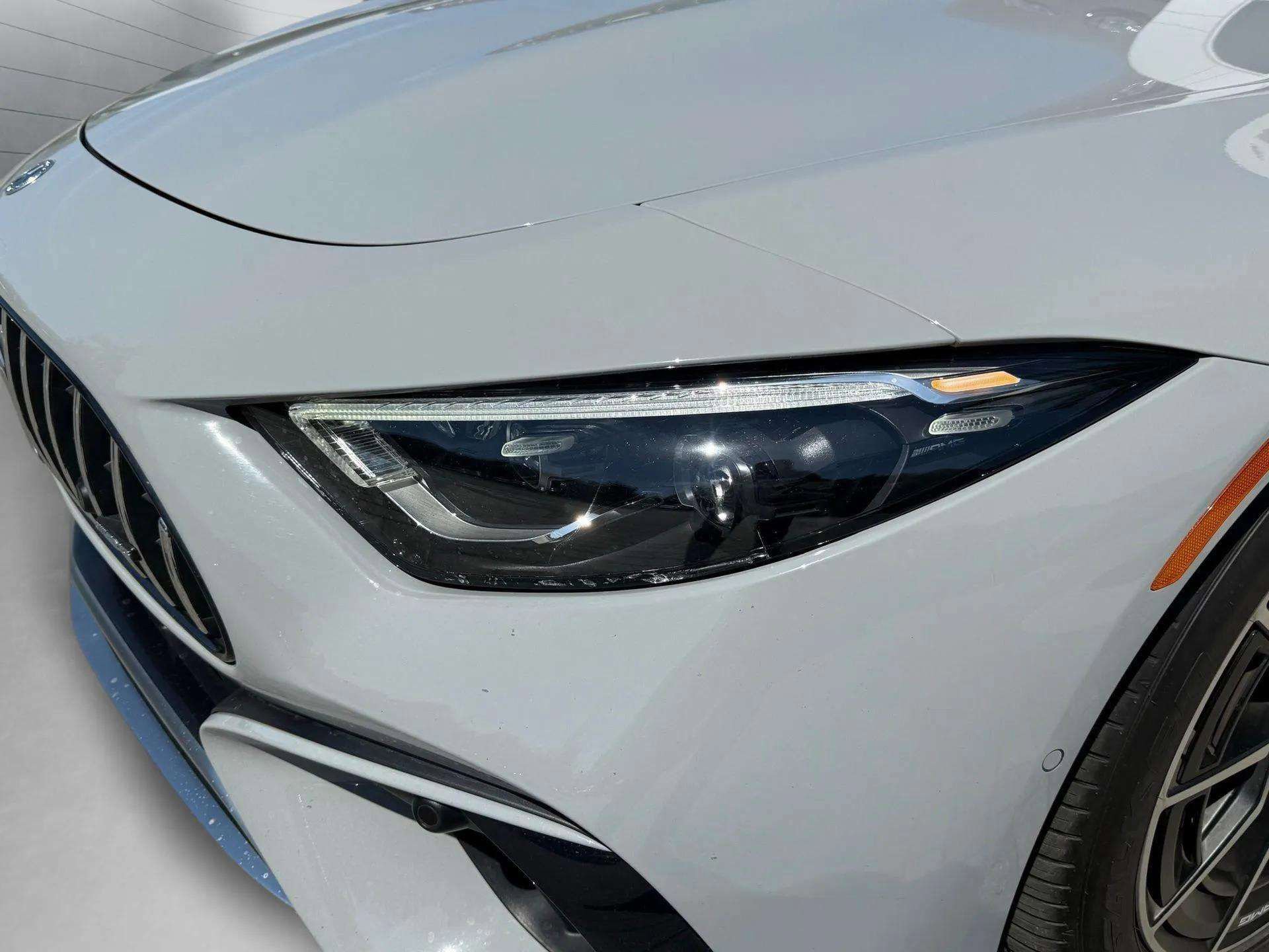 Used 2022 Mercedes-Benz SL 63 AMG 4MATIC image 22