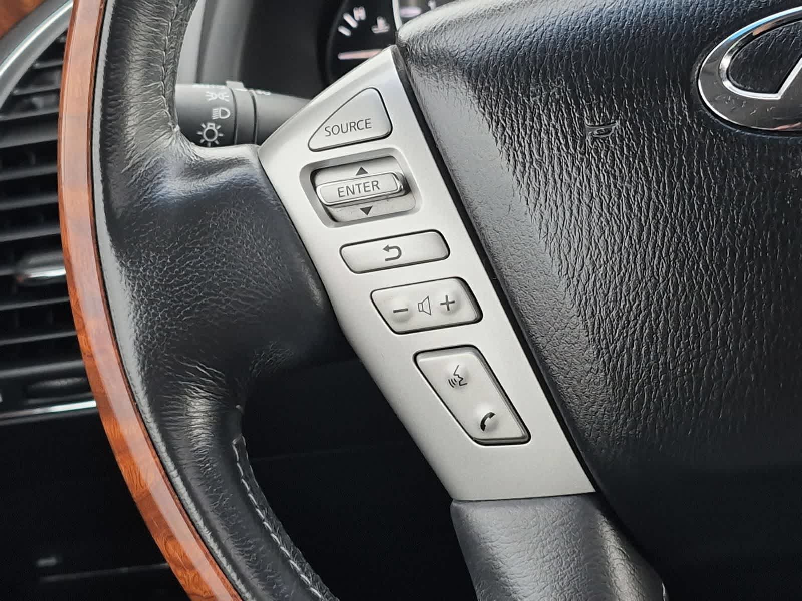 Used 2015 INFINITI QX80 4WD w/ Deluxe Technology Package image 25