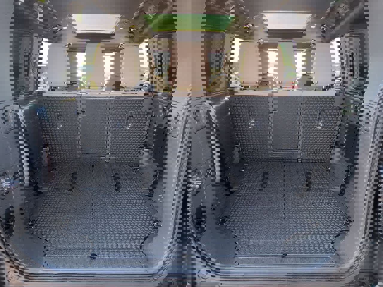 Used 2021 Land Rover Defender 110 S image 37