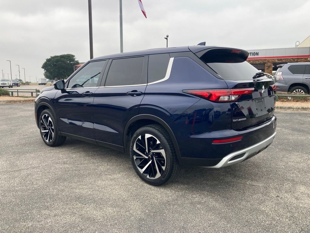 Used 2024 Mitsubishi Outlander SE FWD image 7