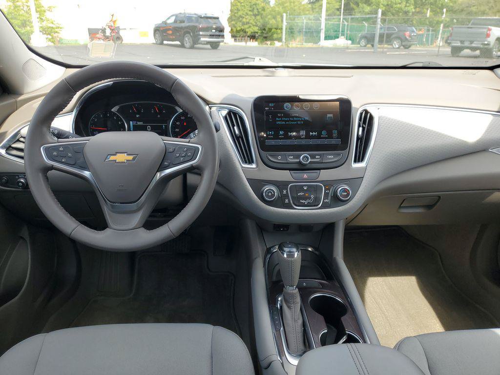Used 2018 Chevrolet Malibu LT FWD image 23