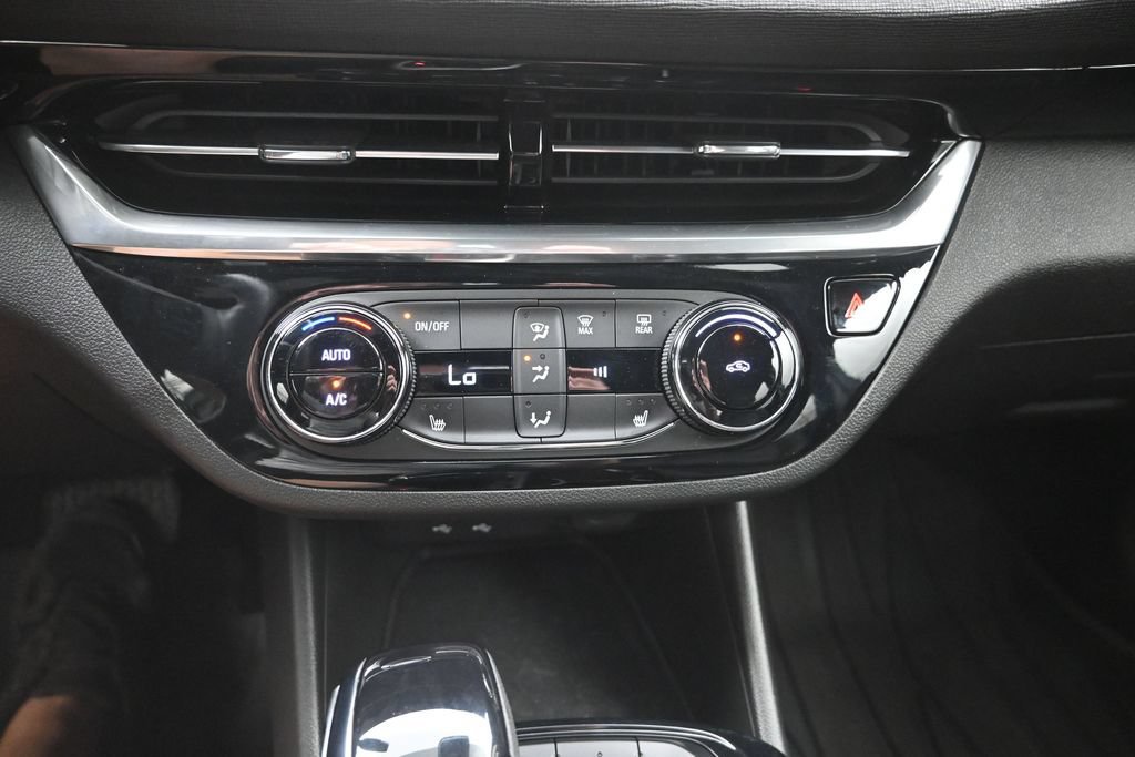 Certified 2024 Buick Envista Sport Touring w/ Convenience I Package FWD image 17