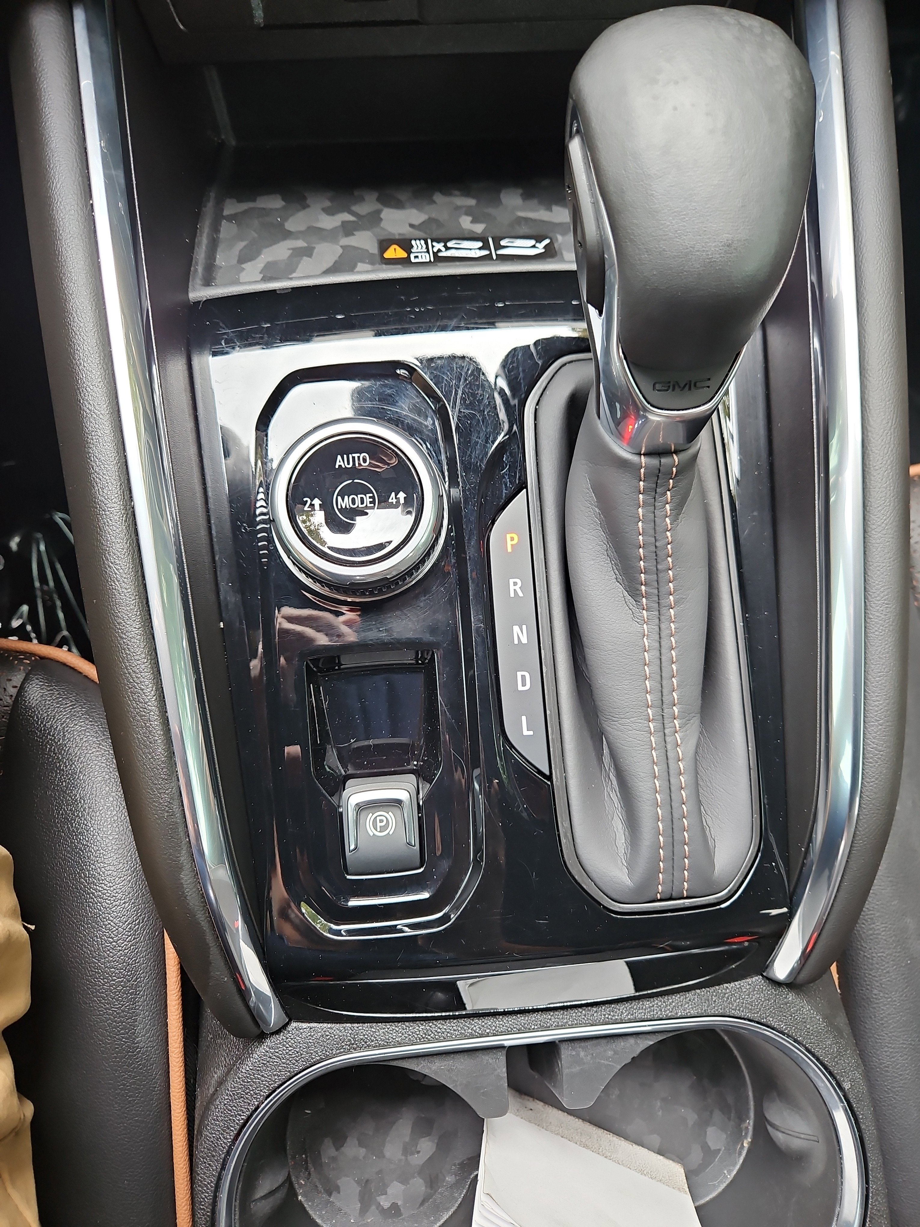 Used 2024 GMC Canyon AT4 w/ AT4 Premium Package image 20