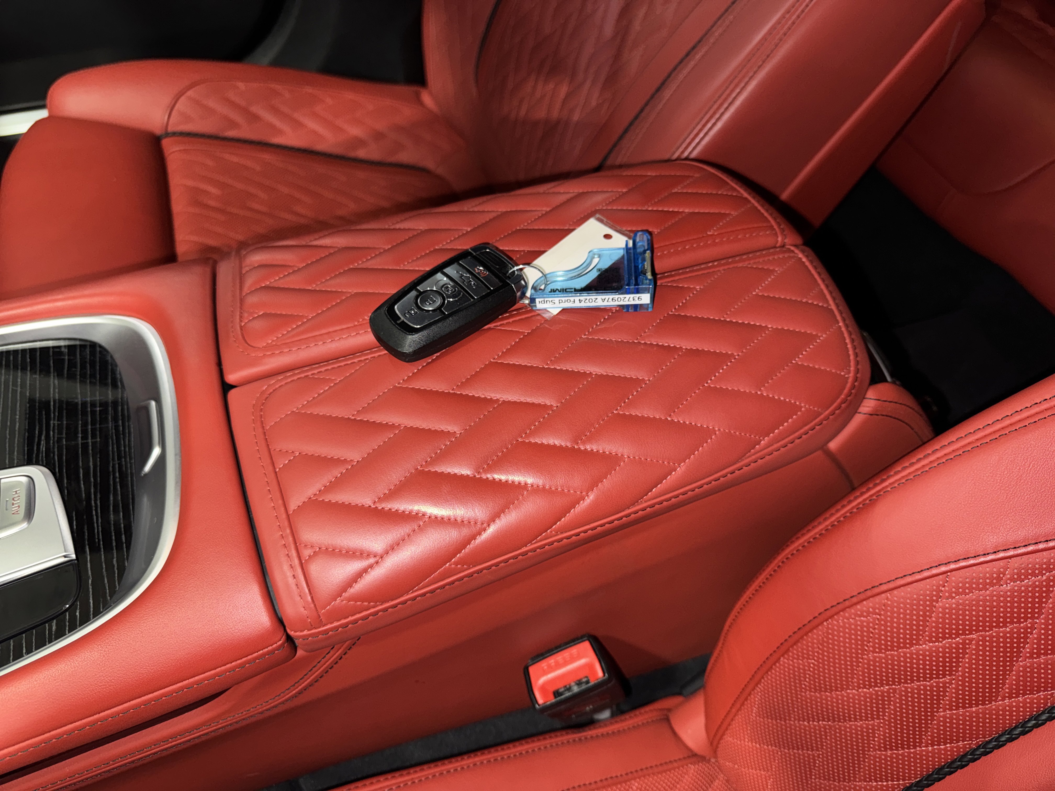 Used 2022 BMW 750i xDrive w/ Executive Package image 29