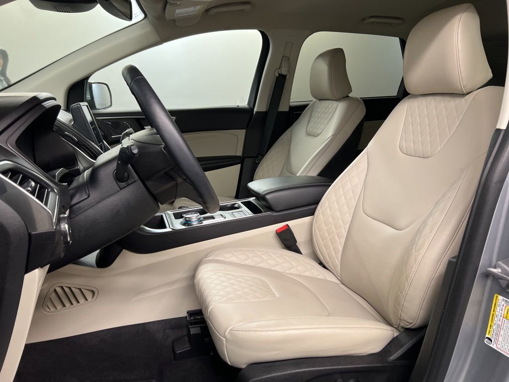 Certified 2024 Ford Edge Titanium AWD/4WD image 26