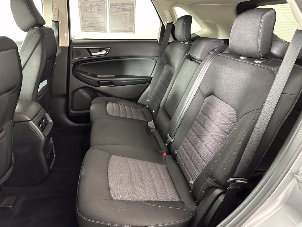 Used 2023 Ford Edge SE AWD/4WD image 16