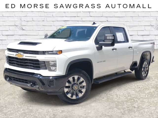 Used 2025 Chevrolet Silverado 2500 Custom w/ Custom Value Package AWD/4WD image 1