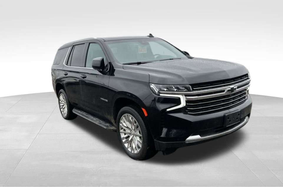 Used 2023 Chevrolet Tahoe LT w/ Luxury Package image 3