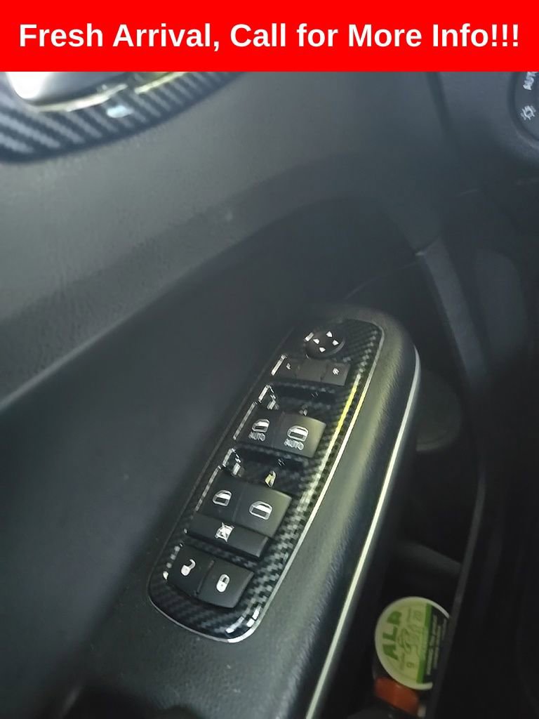 Used 2019 Chrysler 300 S RWD image 9