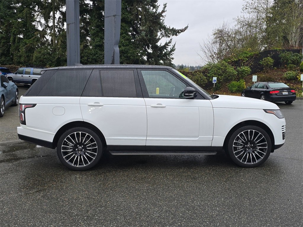 Used 2018 Land Rover Range Rover image 2