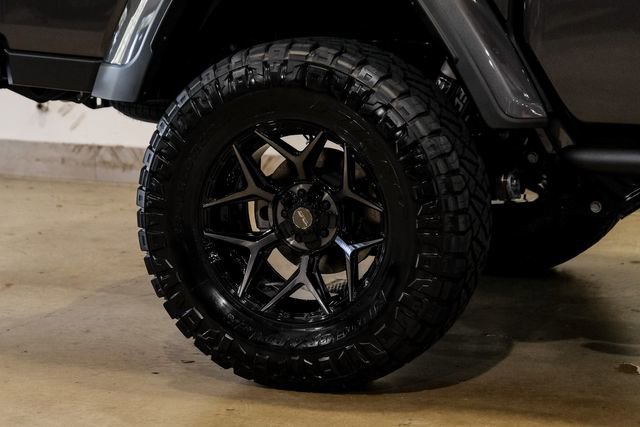Used 2025 Jeep Gladiator Sport image 33