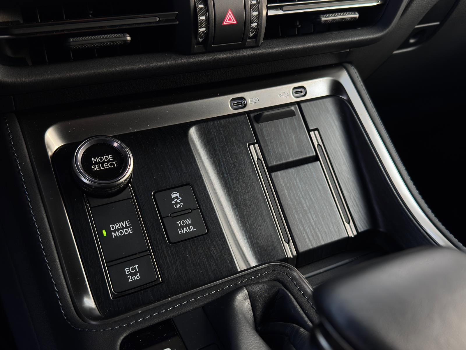 Used 2024 Lexus GX 550 GX 550 Premium w/ Accessory Package (31) image 22