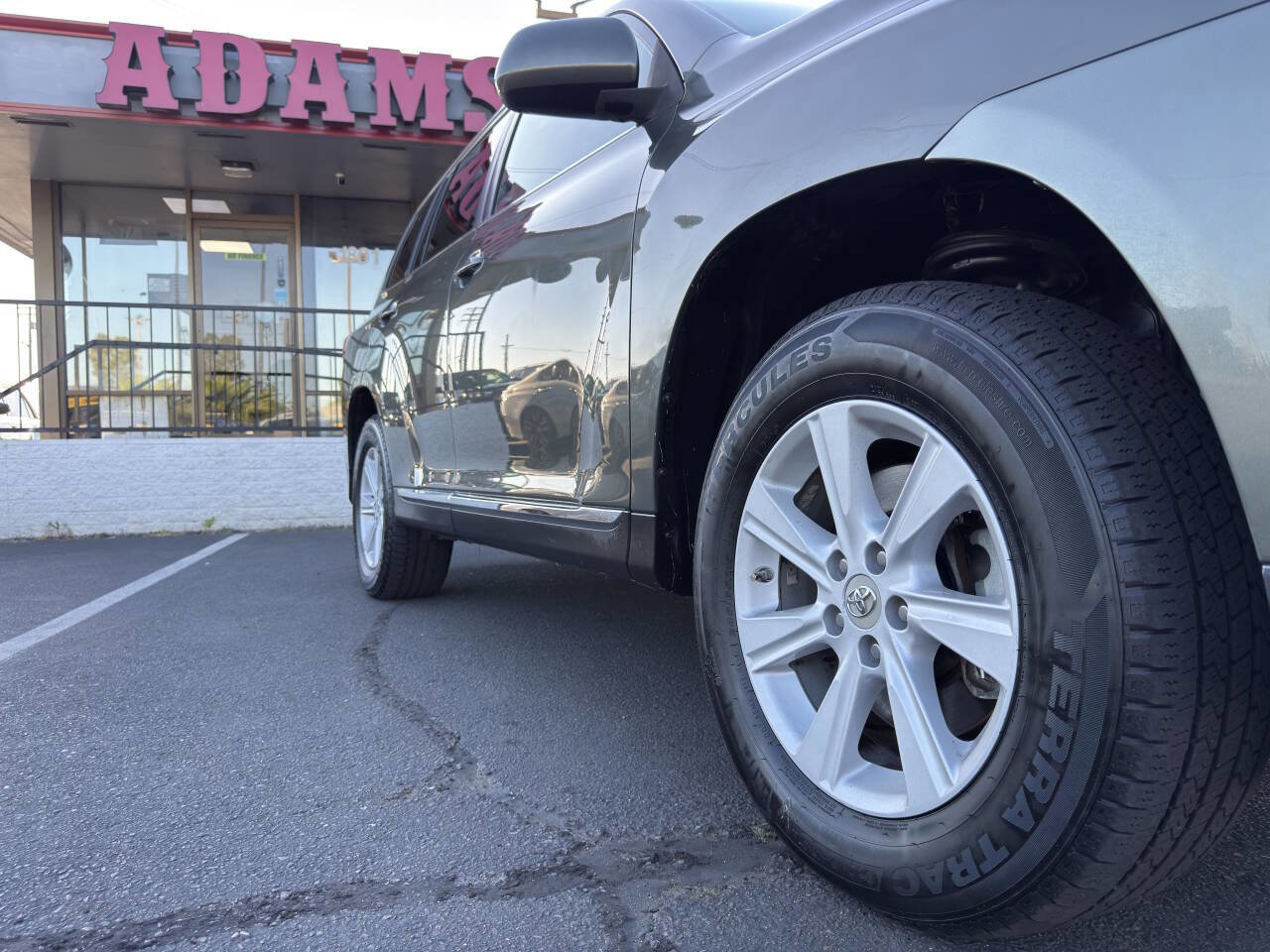 Used 2012 Toyota Highlander 4WD w/ Tech Pkg image 26