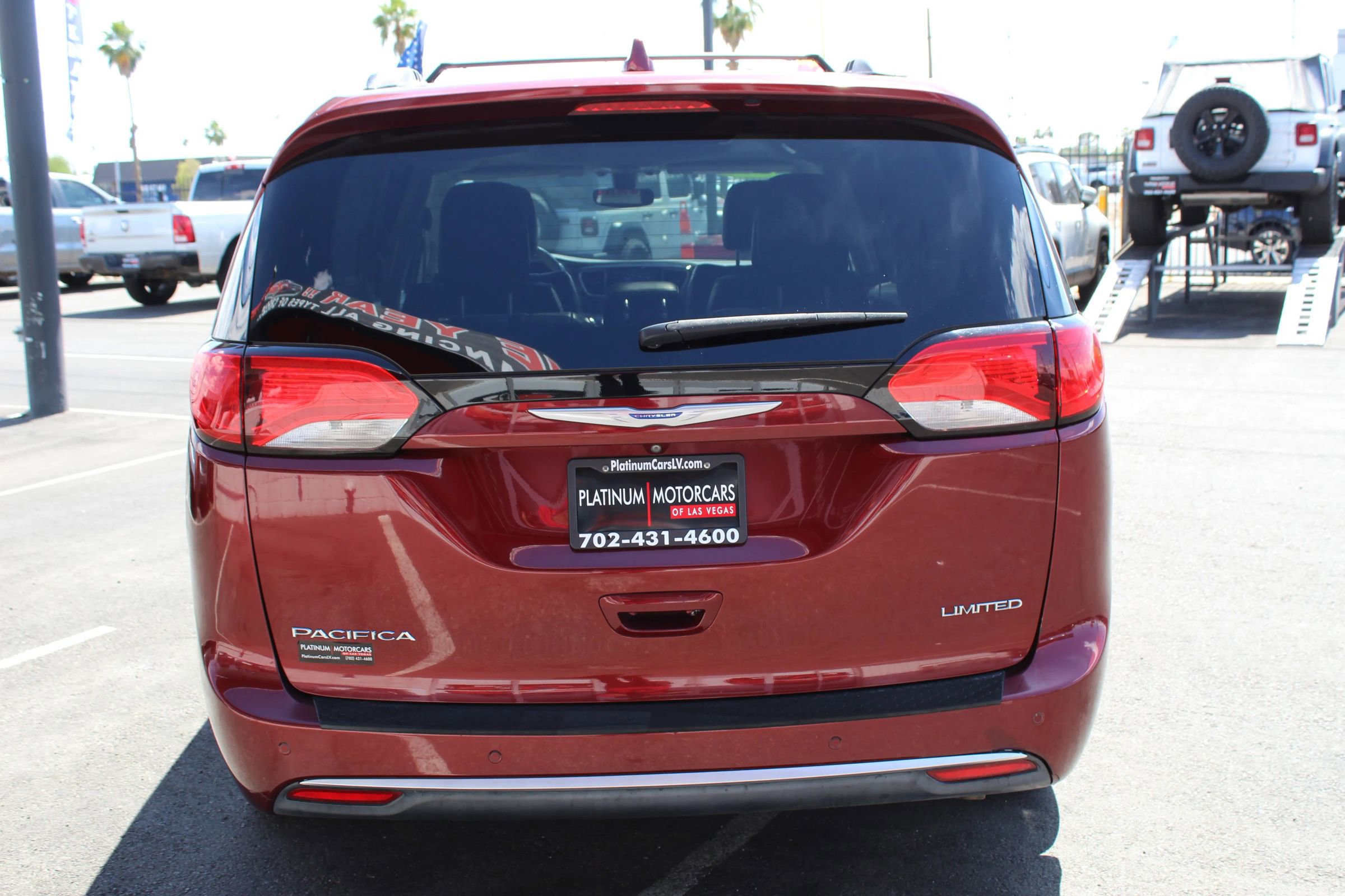 Used 2018 Chrysler Pacifica Limited FWD image 33