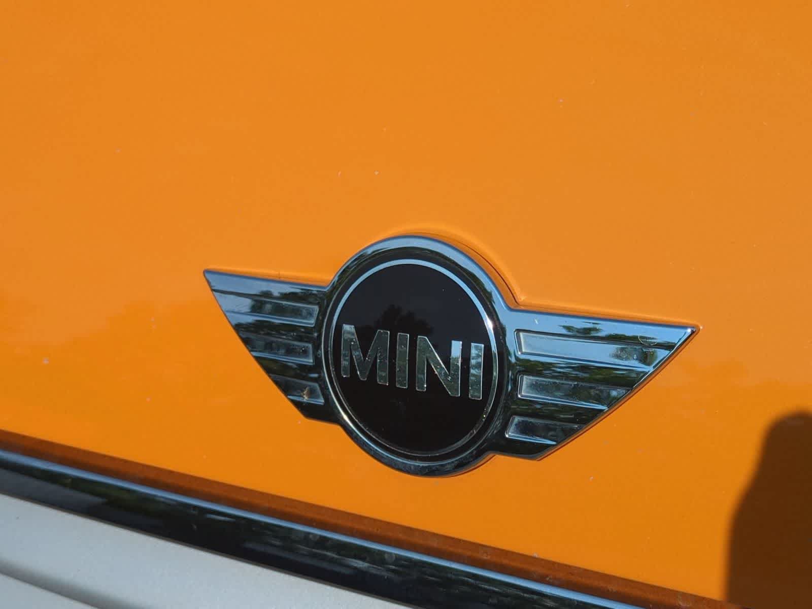 Used 2015 MINI Cooper 4-Door Hardtop FWD image 12