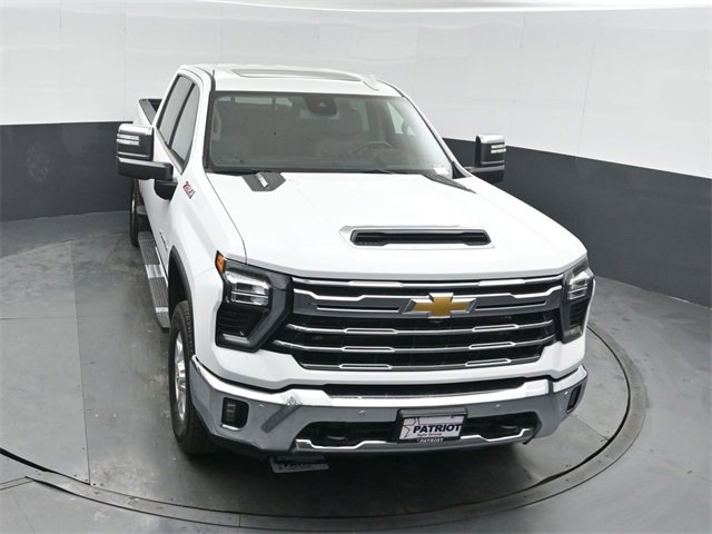 Used 2024 Chevrolet Silverado 2500 LTZ w/ LTZ Convenience Package image 38