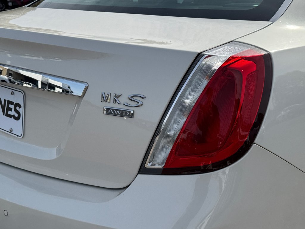 Used 2009 Lincoln MKS AWD image 36