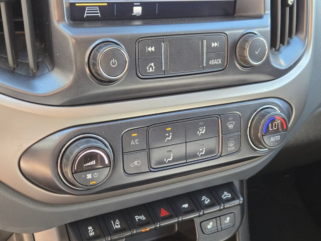 Used 2021 Chevrolet Colorado Z71 w/ Safety Package AWD/4WD image 25