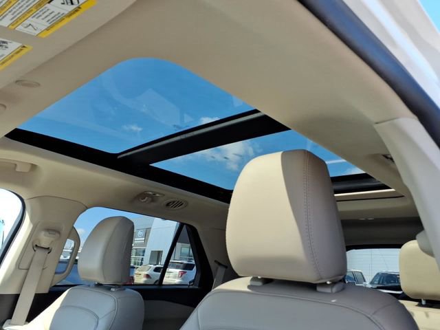 Used 2023 Ford Explorer XLT w/ Equipment Group 202A image 14