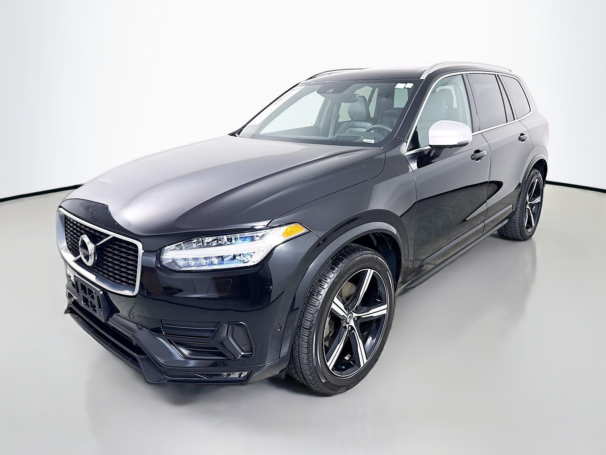 Used 2019 Volvo XC90 T6 R-Design w/ Advanced Package AWD/4WD image 3