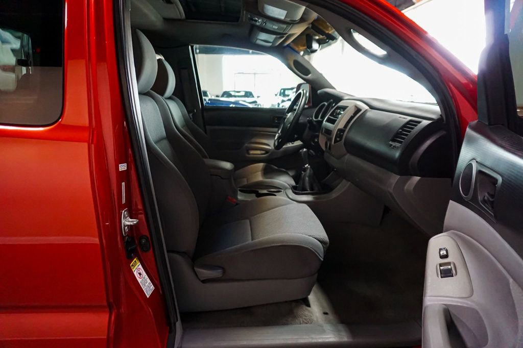 Used 2009 Toyota Tacoma X-Runner RWD image 28